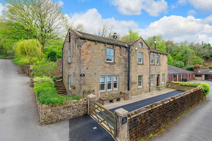 4 Bedroom Detached House For Sale In Ben Rhydding Drive, Ilkley, LS29