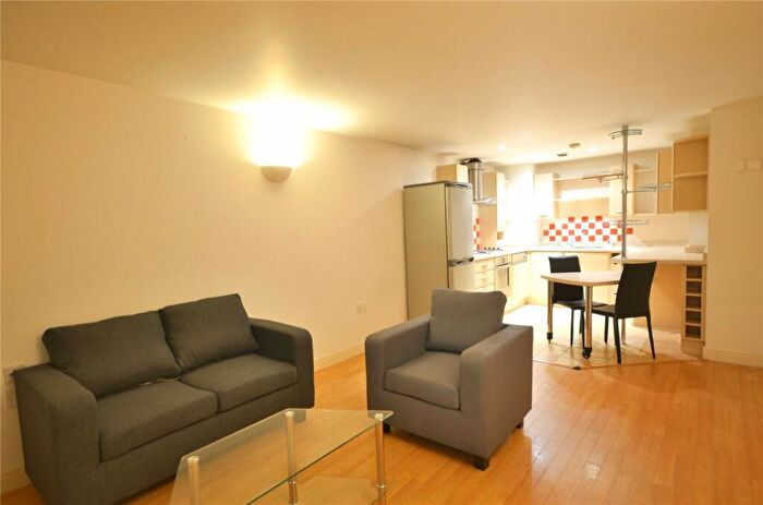 1 Bedroom Apartment To Rent In , Whitworth St West, Manchester City Centre, Manchester, M1