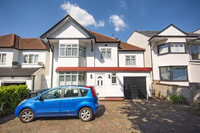 4 Bedroom Detached House To Rent In Greyhound Hill, London, NW4