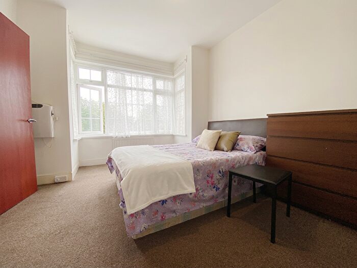 Studio To Rent In Spring Grove Road, Hounslow, TW3