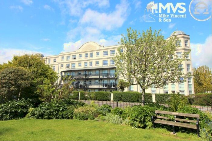 1 Bedroom Apartment To Rent In Imperial Court, Marine Parade West, Clacton-on-Sea, CO15