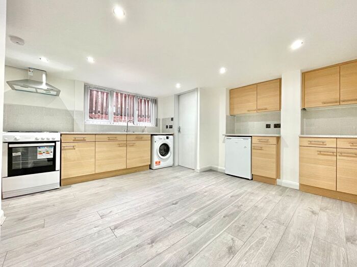 1 Bedroom Terraced House To Rent In Colwyn Mount, Leeds, LS11