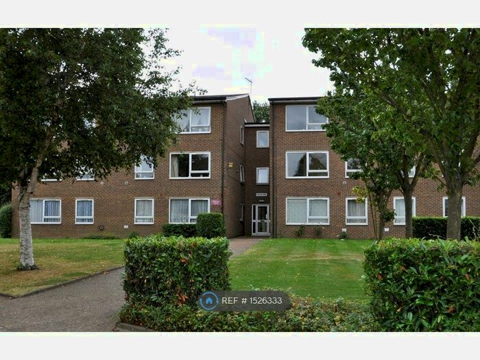 2 Bedroom Flat To Rent In Sinclair Court, Croydon, CR0