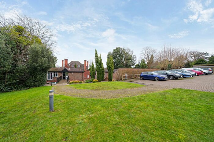 1 Bedroom Flat For Sale In Denbridge Road, Bromley, BR1