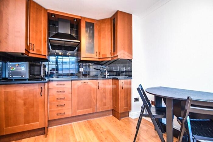 1 Bedroom Apartment To Rent In Britten Close, Golders Green, London, NW11