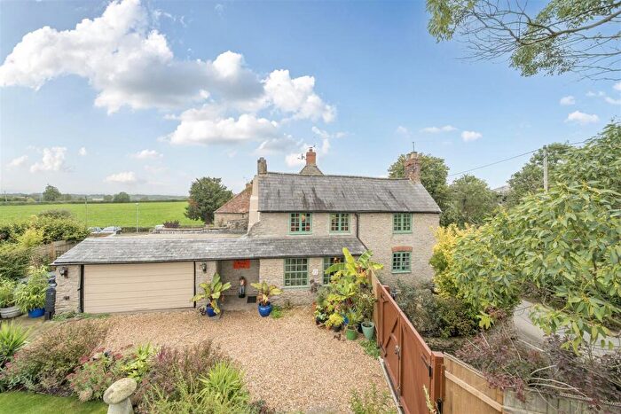 2 Bedroom Link Detached House For Sale In Alweston, Sherborne, Dorset, DT9
