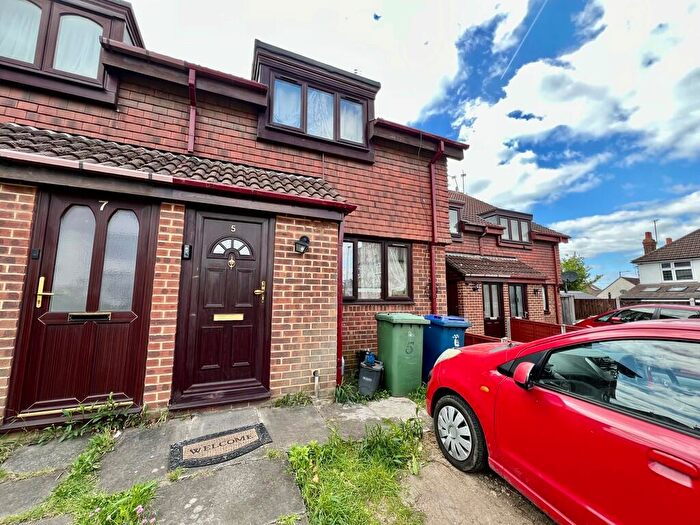 1 Bedroom Terraced House To Rent In Corbins Lane, Harrow, HA2