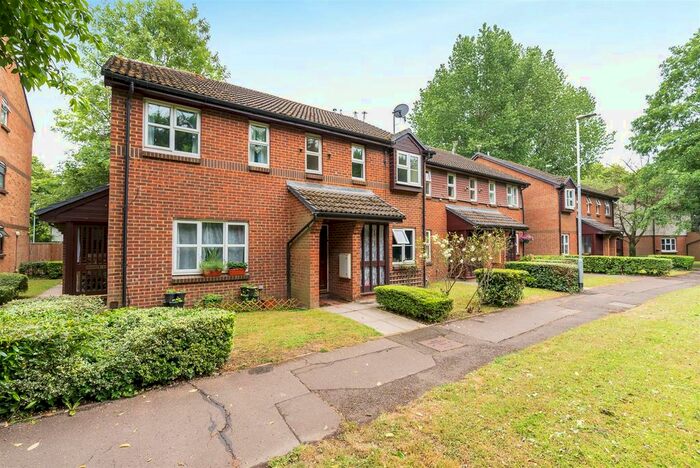 1 Bedroom Flat For Sale In Merrivale Mews, Tavistock Road, Yiewsley, West Drayton, UB7