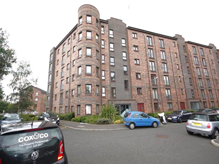 3 Bedroom Flat To Rent In Hermand Street, Slateford, Edinburgh, EH11