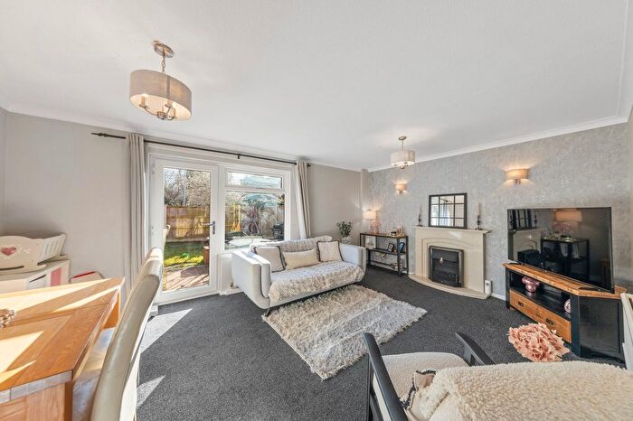 3 Bedroom Semi-Detached House For Sale In Whitworth Close, Birchwood, WA3
