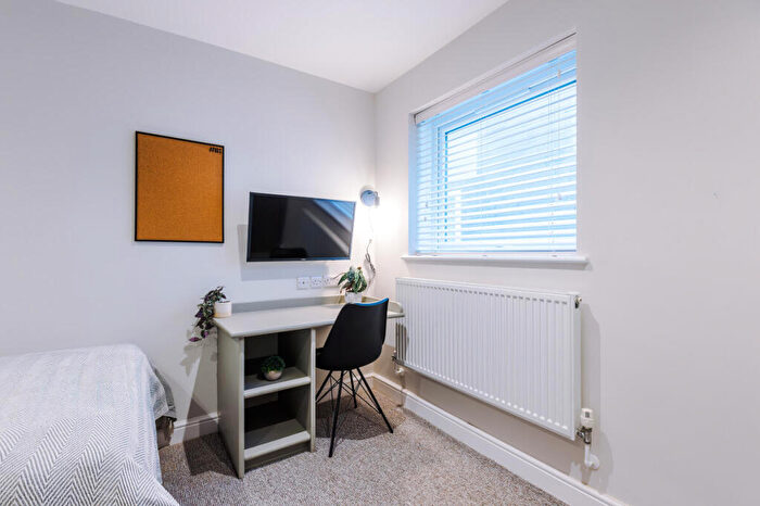 1 Bedroom Terraced House To Rent In Saturn Grove, Salford, M6