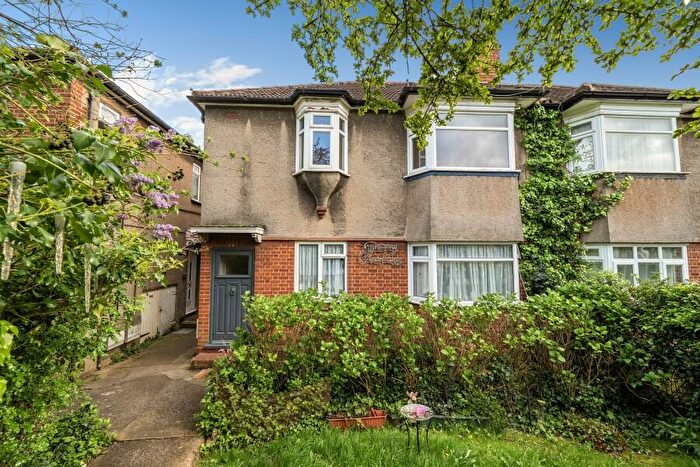 2 Bedroom Maisonette For Sale In Woodgrange Close, Kenton, HA3