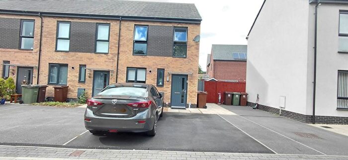 2 Bedroom Semi-Detached House For Sale In Curlew View, South Elmsall, Pontefract, WF9