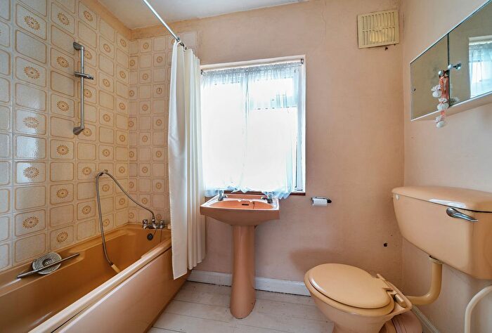 2 Bedroom Terraced House For Sale In Oxenhill Road, Kemsing, Sevenoaks, Kent, TN15