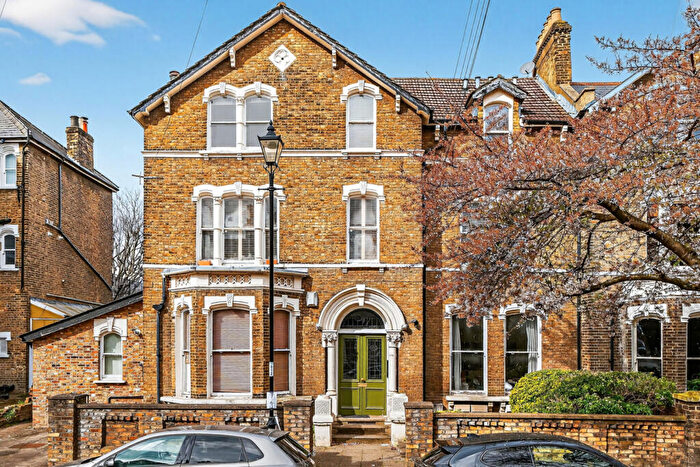 2 Bedroom Apartment For Sale In Tressillian Road, London, SE4