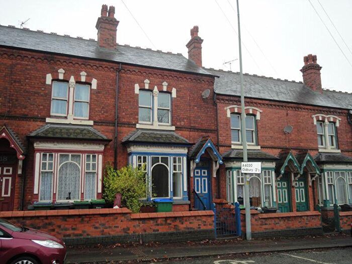 3 Bedroom Terraced House To Rent In Bearwood Road, Smethwick, B66