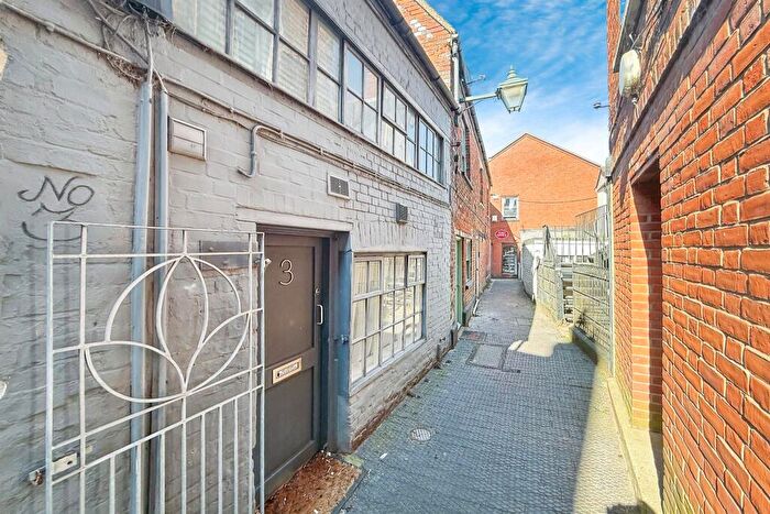 1 Bedroom House To Rent In The Chewar, Buckingham, MK18