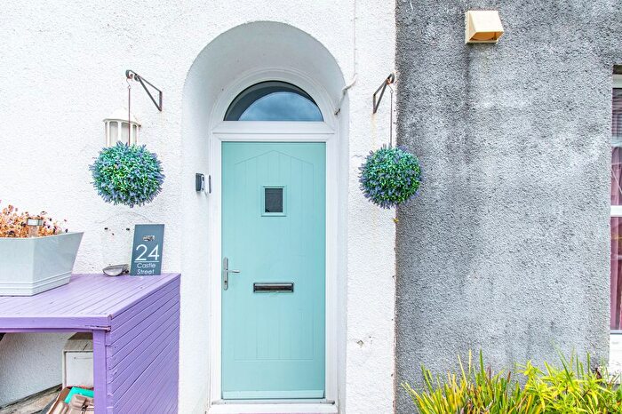 3 Bedroom Terraced House For Sale In Castle Street, Bodmin, PL31