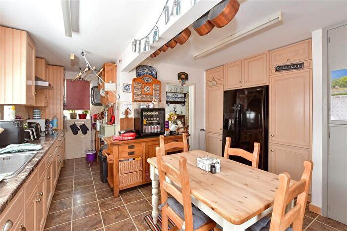 3 Bedroom Detached Bungalow For Sale In Tritton Gardens, Dymchurch, Romney Marsh, Kent, TN29