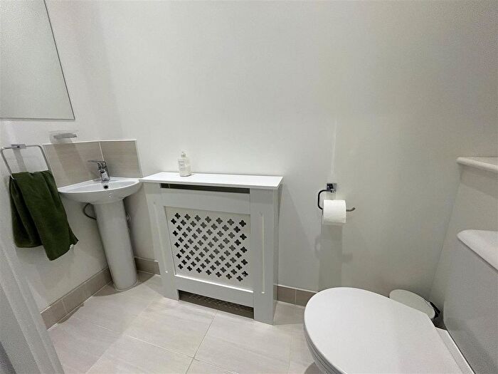 2 Bedroom End Of Terrace House To Rent In Mill Way, Selby, YO8