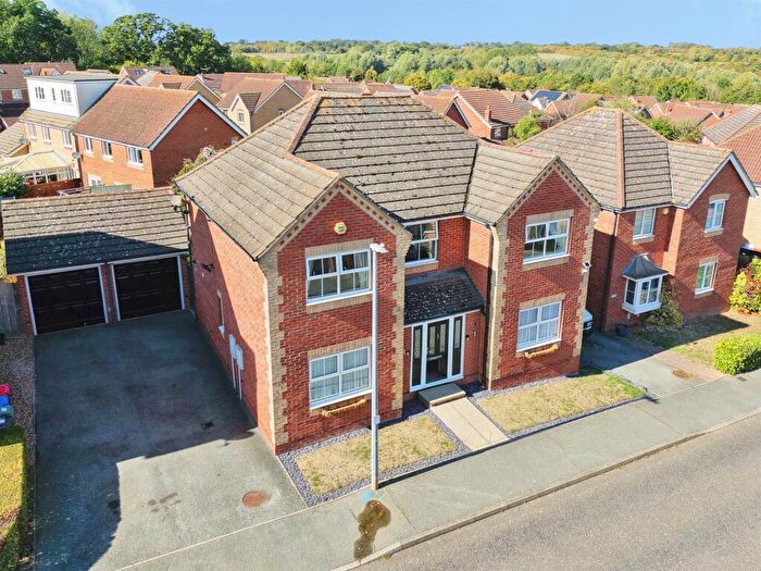 4 Bedroom Detached House For Sale In Bridport Way, Braintree, CM7