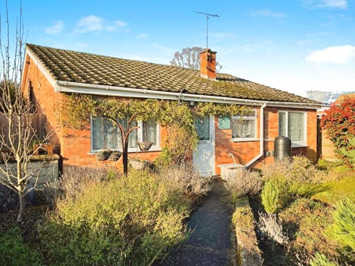 2 Bedroom Detached Bungalow For Sale In Pinewood Drive, Brandon, IP27