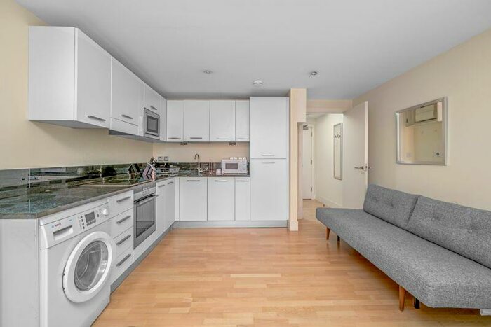 Flat To Rent In Sir John Lyon House, London, EC4V