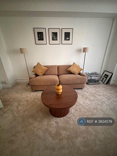 Studio To Rent In Ivor Court, London, NW1