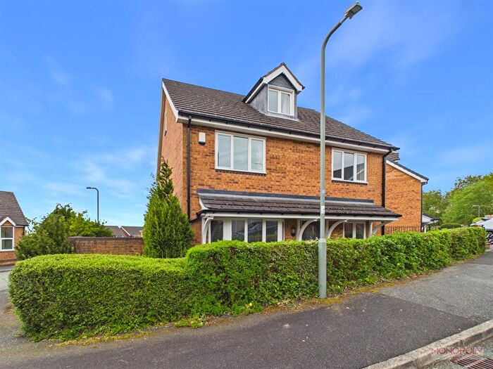 4 Bedroom Detached House For Sale In Fox Close, Summerhill, LL11