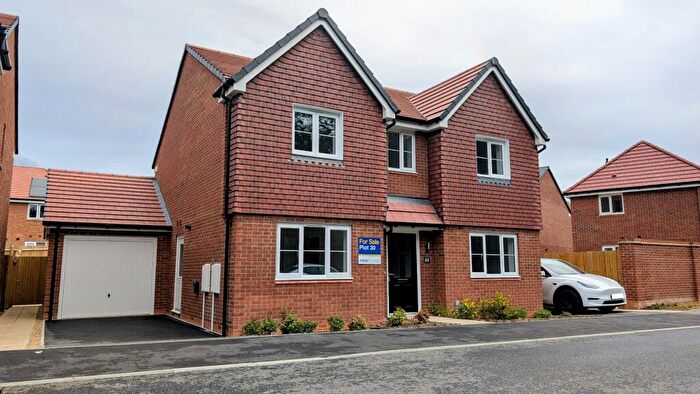 4 Bedroom Detached House For Sale In Knox Gardens, Bordon, Hampshire, GU35