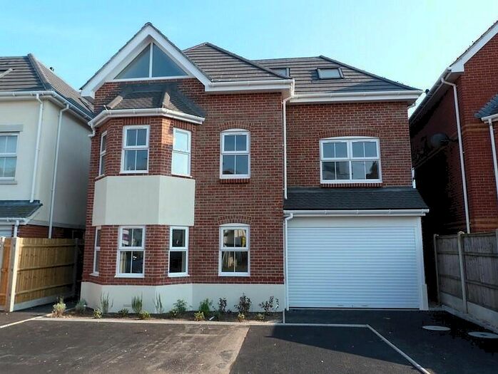 1 Bedroom Flat To Rent In Bedroom Ground Floor Flat In Bournemouth, BH1