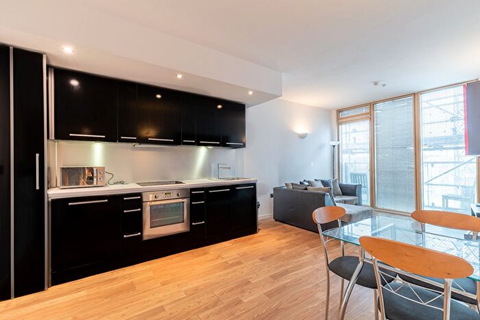 2 Bedroom Flat To Rent In West Point, Wellington Street, Leeds, LS1