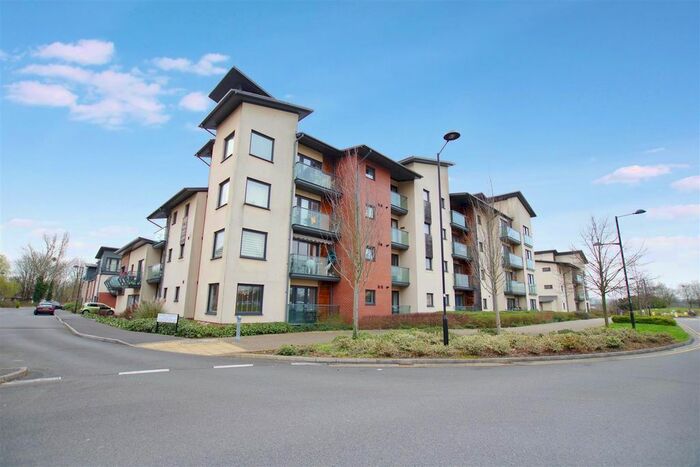 2 Bedroom Flat To Rent In Orpen Close, Marlborough Park, Old Town, Swindon, SN3