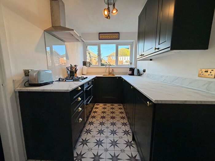 3 Bedroom Maisonette To Rent In Coniston Road, Leamington Spa, CV32