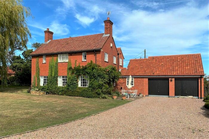 4 Bedroom Detached House For Sale In Ossington, Newark, NG23