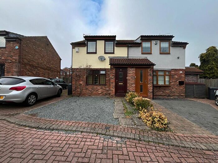 2 Bedroom Semi-Detached House To Rent In Glengarry Close, Leicester, LE3