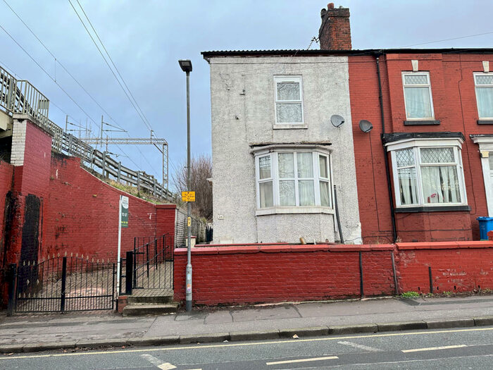 4 Bedroom End Of Terrace House To Rent In Alma Road, Manchester, M19