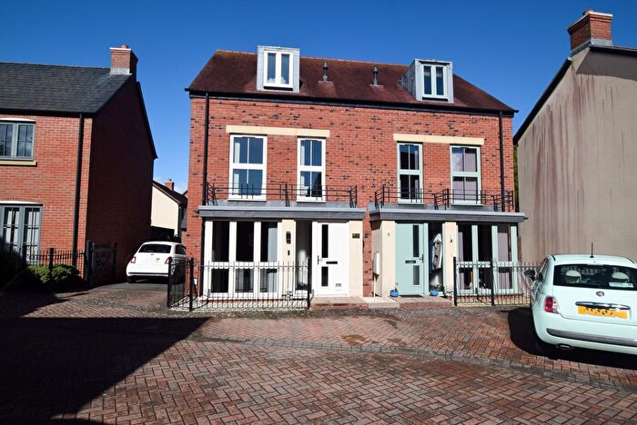 4 Bedroom Town House For Sale In Ashwicke Road, Lawley Village, Telford, TF4