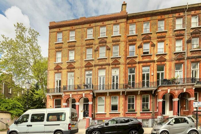 2 Bedroom Flat To Rent In Nevern Square, London, SW5