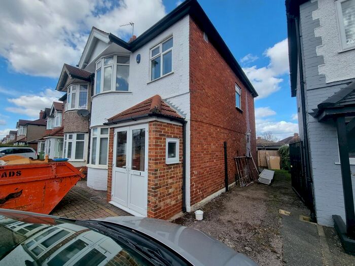 3 Bedroom Semi-Detached House To Rent In Sidcup Road, London, SE9