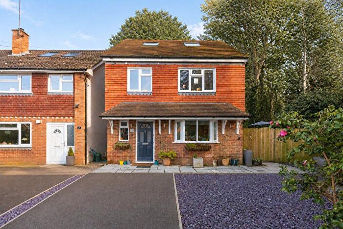 4 Bedroom Detached House For Sale In Hullmead, Shamley Green, GU5
