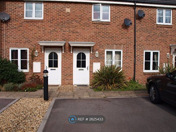 2 Bedroom Terraced House To Rent In Angus Close, Winnersh, RG41