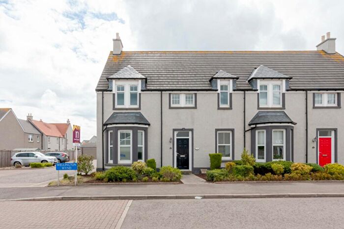 4 Bedroom Semi-Detached House To Rent In Wellington Terrace, Cove, Aberdeen, AB12