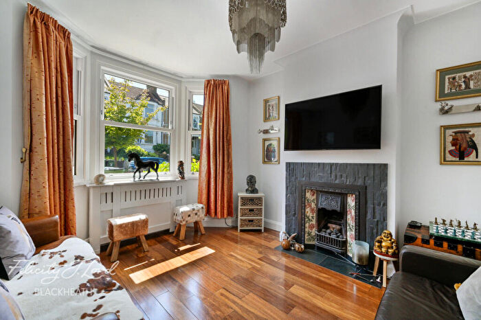 3 Bedroom Detached House For Sale In Genesta Road, Shooters Hill, SE18