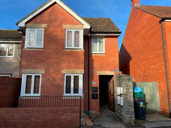 1 Bedroom Flat To Rent In Ayles Mews, Silver Street, Glastonbury, BA6