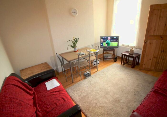 4 Bedroom Terraced House To Rent In **&#;pppw** Bute Avenue, Lenton, NG7