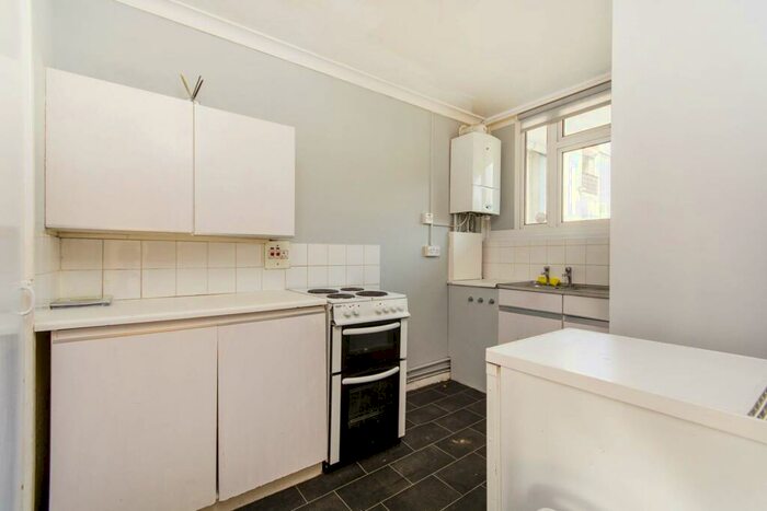 1 Bedroom Flat To Rent In Picton Street, Camberwell, London, SE5