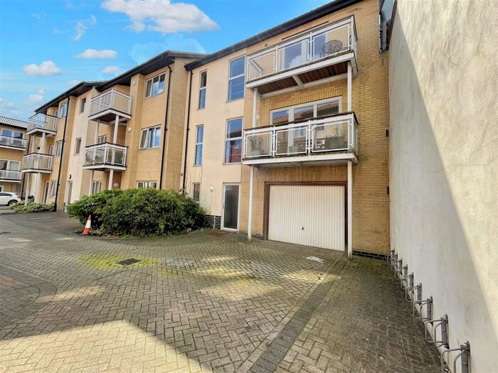 4 Bedroom Property To Rent In Waggon &amp; Horses Lane, Norwich, NR3