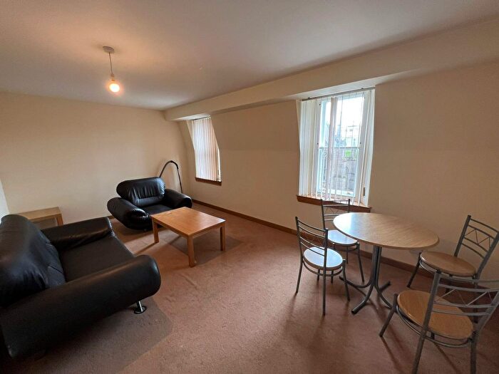 2 Bedroom Flat To Rent In Palace Buildings, Coutties Wynd, Dundee, DD1