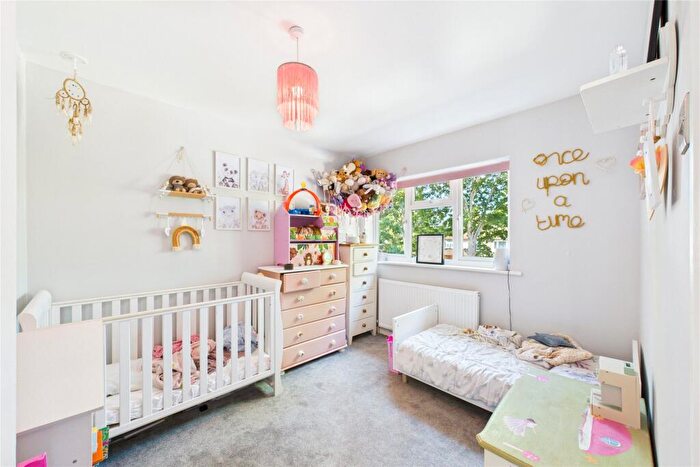 3 Bedroom End Of Terrace House For Sale In Harlech Road, Blackwater, Camberley, Hampshire, GU17